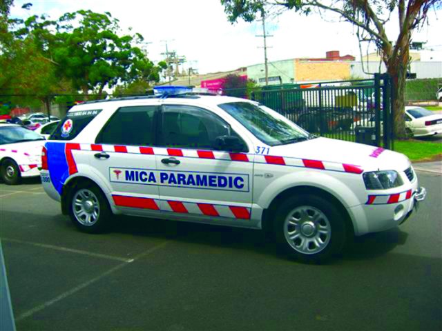 Vehicle signage Paramedic