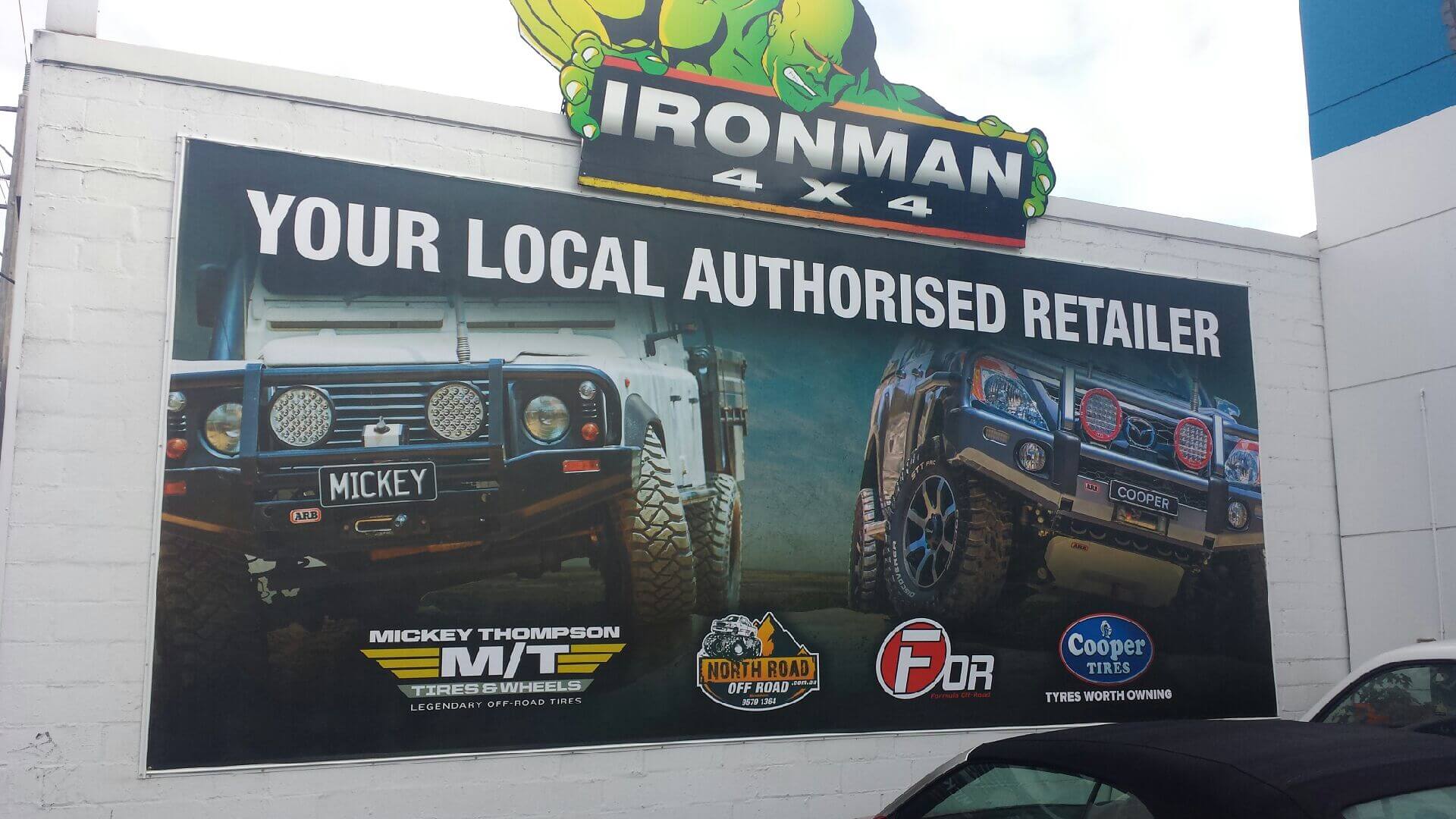 Competion Tyres outdoor Banner